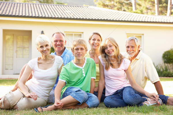 Stockfoto: Uitgebreide · familie · vergadering · buiten · droom · home · familie