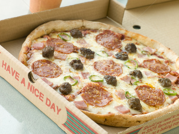 Hús lakoma pizza elvesz messze doboz Stock fotó © monkey_business