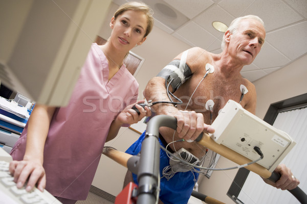 Krankenschwester Patienten Gesundheit überprüfen Frau Mann Stock foto © monkey_business