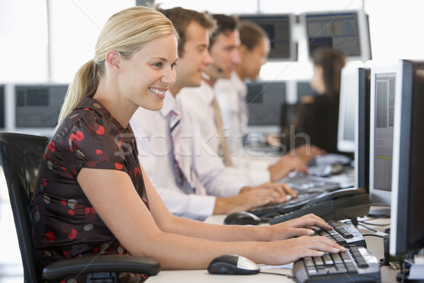 Stoc lucru Calculatoare calculator femeie şedinţei Imagine de stoc © monkey_business