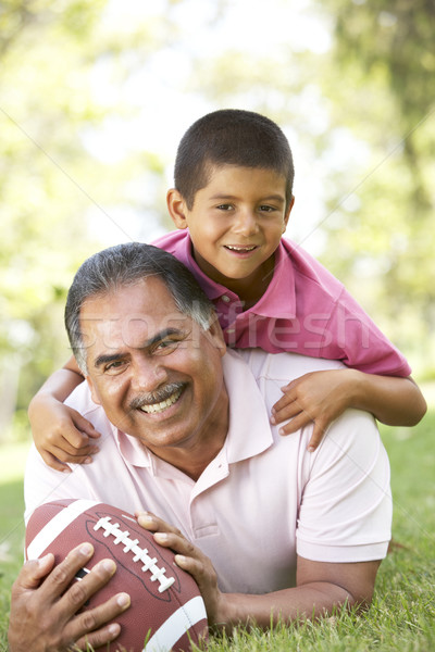 Foto stock: Abuelo · nieto · parque · americano · fútbol · hombre