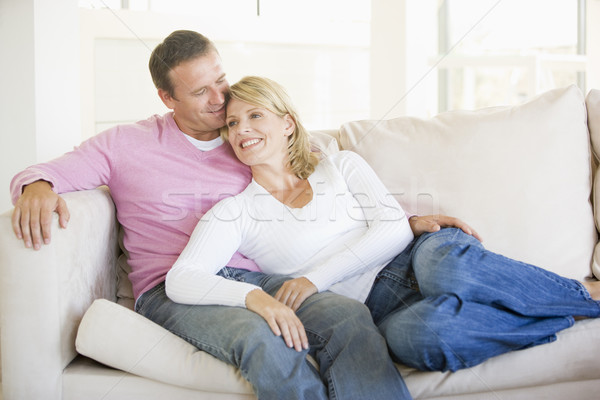 Foto stock: Pareja · relajante · salón · sonriendo · sonrisa · hombre