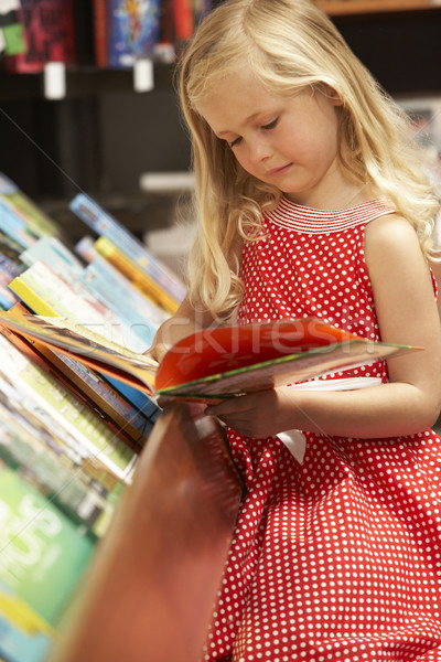 Jovem livraria negócio menina criança compras Foto stock © monkey_business