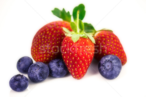 Erdbeeren und Heidelbeeren Zdjęcia stock © Moradoheath