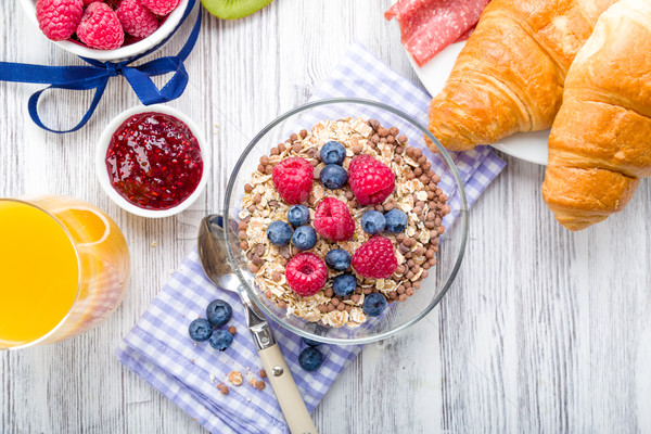 мюсли свежие фрукты завтрак таблице фрукты здоровья Сток-фото © Moradoheath