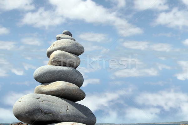 Espiritual rocha rochas equilibrado praia Foto stock © morrbyte