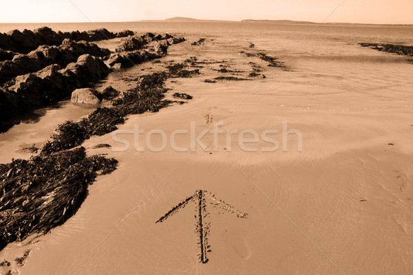 Auf diese Weise Pfeile Richtungen Strand Wellen heißen Stock foto © morrbyte