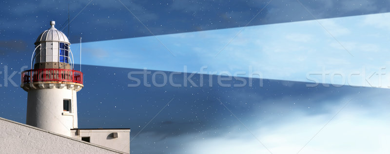 Vuurtoren nacht mist hoog grond huis Stockfoto © morrbyte