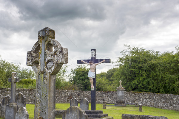Celtic Kreuz Kruzifix Friedhof Ostern Hintergrund Stock foto © morrbyte