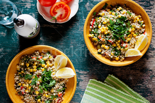 夏天 · 沙拉 · 新鲜蔬菜 · 食品 / plates of refreshing summer