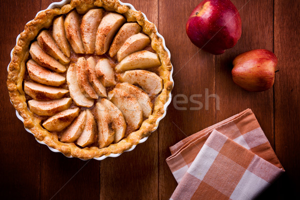 Gustos placinta cu mere făcut în casă portocaliu fructe Imagine de stoc © mpessaris