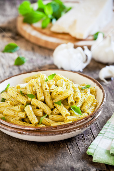 [[stock_photo]]: Fraîches · pesto · plaque · pâtes · maison · bois