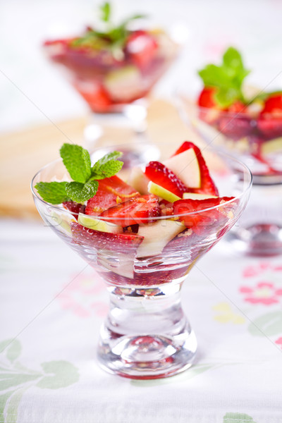 Salade de fruits photographie bol fruits frais salade [[stock_photo]] © mpessaris