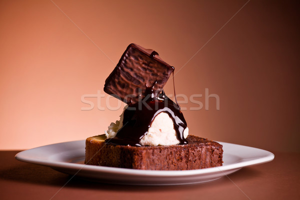 îngheţată tort fotografie desert negru Imagine de stoc © mpessaris