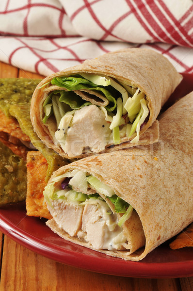 Foto stock: Salada · de · frango · vegetal · tortilla · batatas · fritas · comida · salada