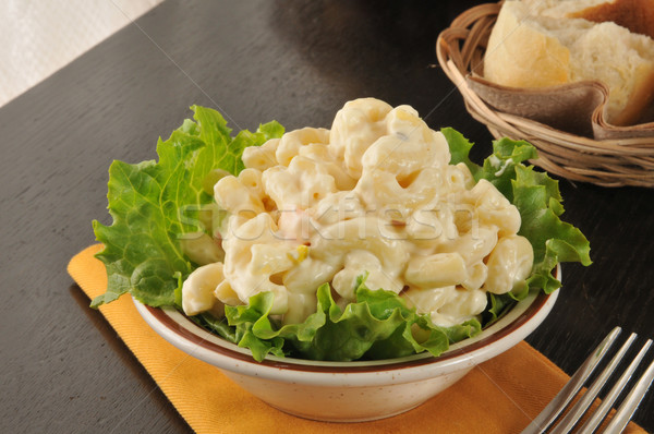 Macaroane salată mic castron cină Imagine de stoc © MSPhotographic