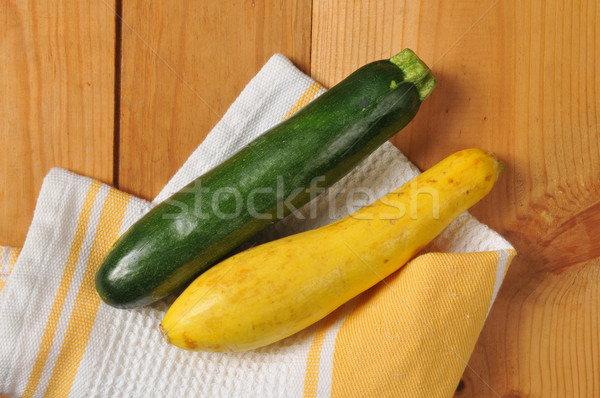Frischen Squash Sommer Zucchini Küche Handtuch Stock foto © MSPhotographic