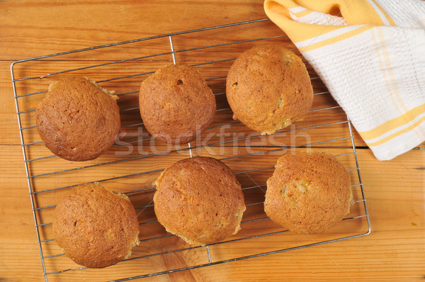 Banán muffinok hűtés fogas friss sült Stock fotó © MSPhotographic