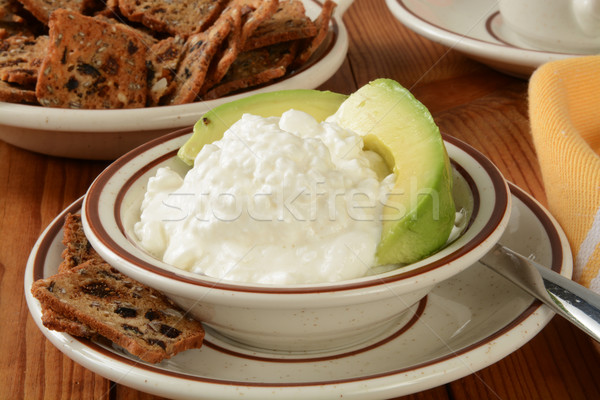 Hüttenkäse Avocado Schüssel Obst Mittagessen Stock foto © MSPhotographic