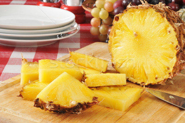 Ananas mand vruchten picknicktafel Stockfoto © MSPhotographic