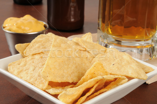 Tortilla chips bier kaas saus Stockfoto © MSPhotographic