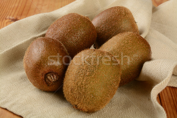 świeże kiwi owoców kuchnia ręcznik Zdjęcia stock © MSPhotographic