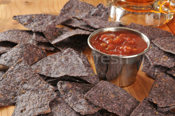 Niebieski kukurydza tortilla chipy salsa piwa Zdjęcia stock © MSPhotographic