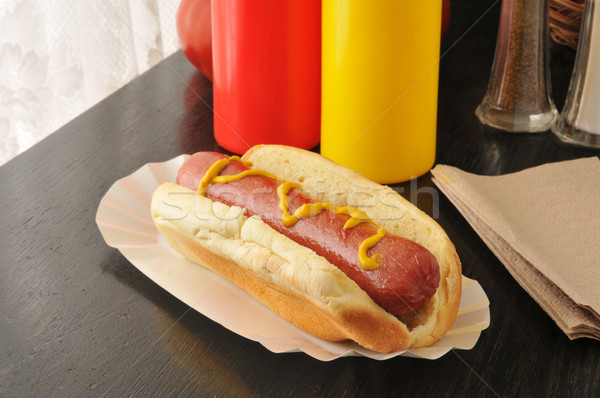 Zdjęcia stock: Hot · dog · musztarda · tabeli · żywności · mięsa · zasłony