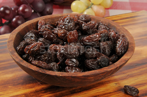 Foto stock: Tigela · passas · de · uva · fresco · cesta · uvas