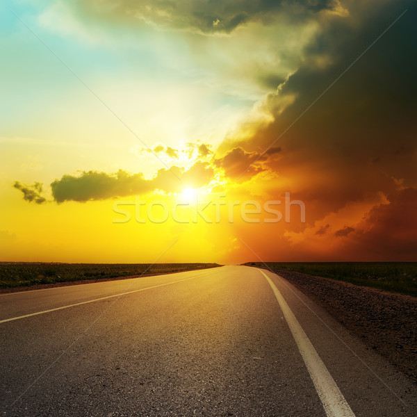 Dramatisch zonsondergang asfalt weg zon abstract Stockfoto © mycola
