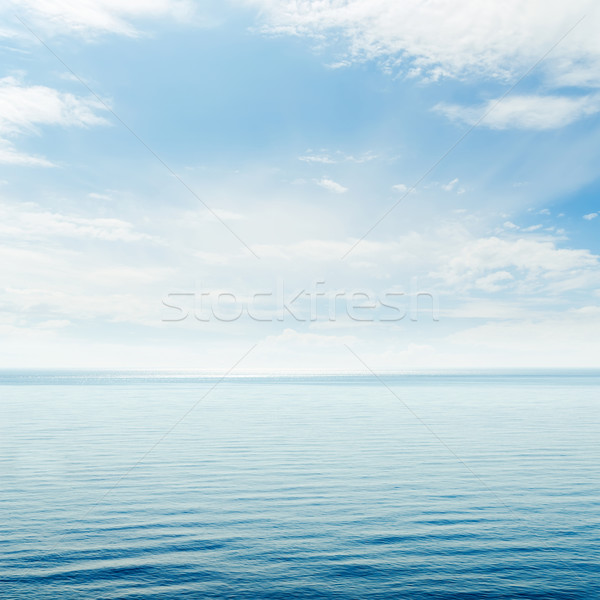 藍色 海 多雲 天空 背景 美女 商業照片 © mycola