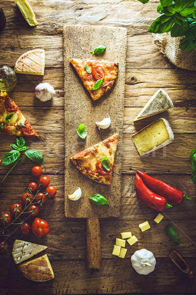 Pizza hout ingrediënten pizza slice kaas tomaten Stockfoto © mythja