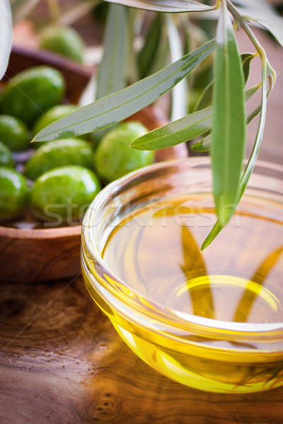 Huile d'olive supplémentaire vierge saine fraîches olives Photo stock © mythja
