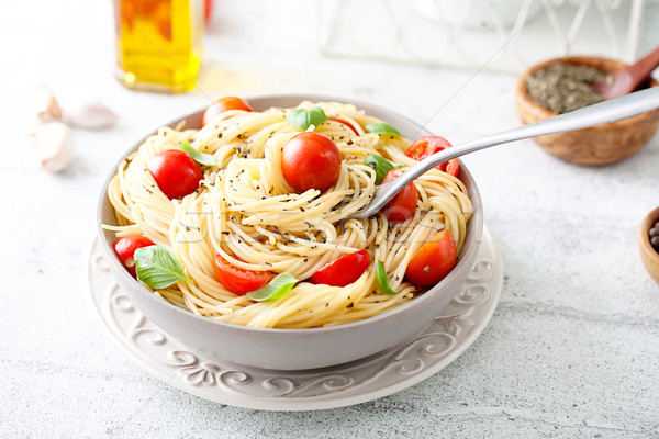 Pasta olio d'oliva cucina italiana aglio basilico pomodori Foto d'archivio © mythja