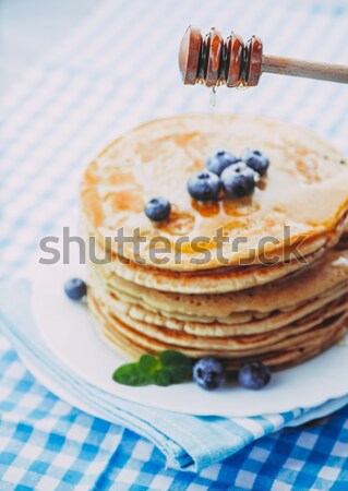 Stockfoto: Pannenkoeken · honing · ontbijt · voedsel · bosbessen · hout