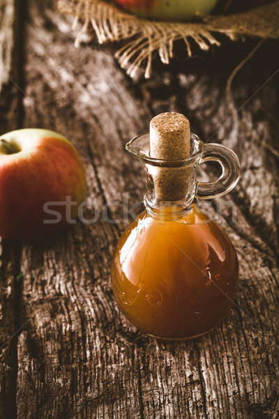 リンゴ 酢 木材 ボトル オーガニック 木製 ストックフォト © mythja