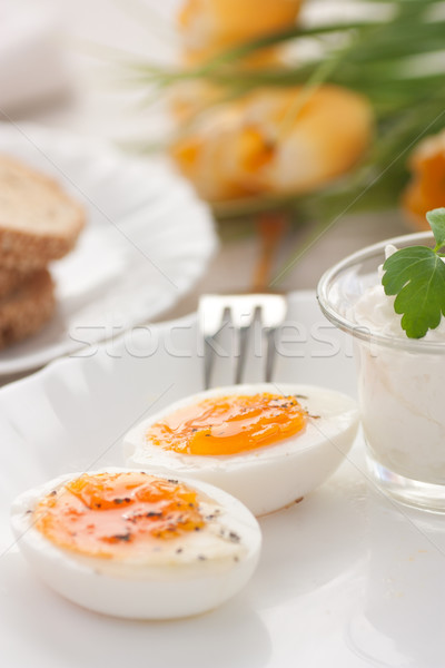 Traditionnel Pâques déjeuner table bouilli oeufs Photo stock © mythja