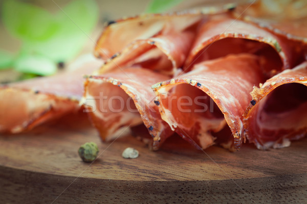 Foto d'archivio: Essiccati · carne · di · maiale · salame · prosciutto · erbe · ristorante