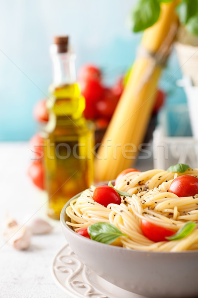 Pâtes huile d'olive cuisine italienne ail basilic tomates [[stock_photo]] © mythja