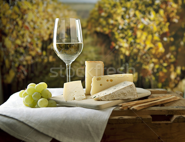 Queijo vinho três francês vidro vinho branco Foto stock © nailiaschwarz