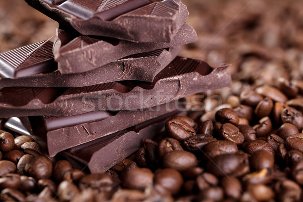 Caffè cioccolato fresche chicchi di caffè Foto d'archivio © nailiaschwarz
