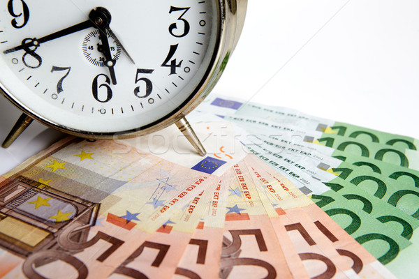 Zeit ist Geld erschossen alten mechanische Wecker Euro Stock foto © nailiaschwarz