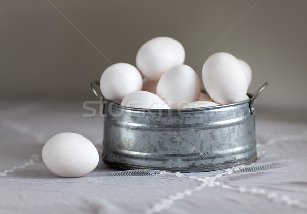 свежие белый яйца натюрморт куча металл Сток-фото © nailiaschwarz