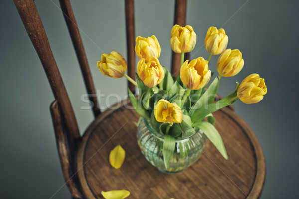 Martwa natura żółty tulipany piękna jasne szkła Zdjęcia stock © nailiaschwarz