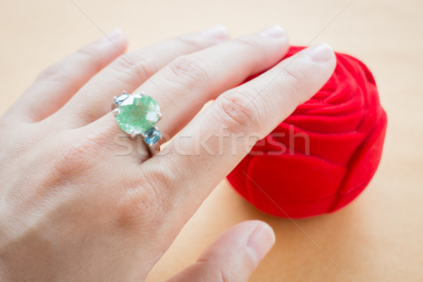 Hand gem Stein Schmuck Ring hat Stock foto © nalinratphi