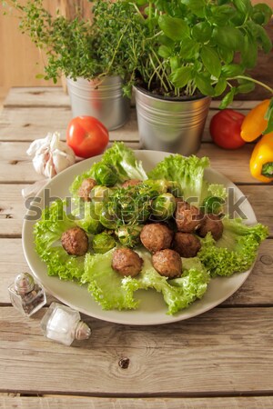Albóndigas col lechuga albahaca alimentos Foto stock © Naltik