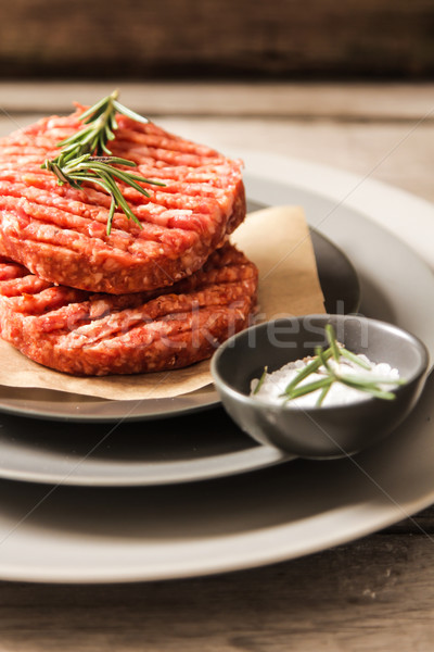 Teren carne de vită carne Burger friptură Imagine de stoc © Naltik