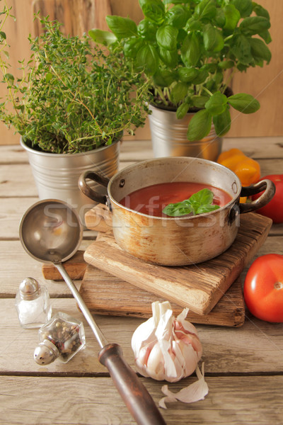 Tomatensoep basilicum pot marmer achtergrond tabel Stockfoto © Naltik