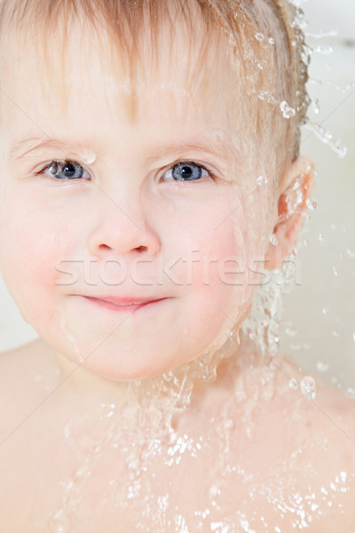 Gyermek elvesz zuhany portré aranyos kislány Stock fotó © naumoid