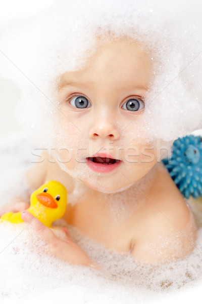Baba fürdik aranyos kicsi kislány víz Stock fotó © naumoid